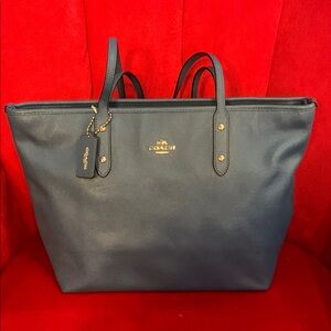 ✨Coach Blue Leather Tote Bag